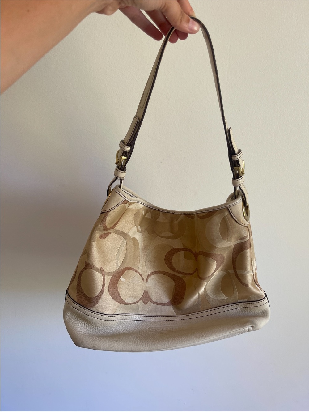 Coach Beige/Tan Signature Shoulder Bag